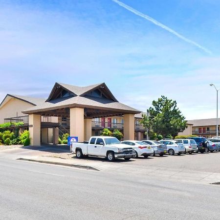 Days Inn By Wyndham Albuquerque Northeast Экстерьер фото
