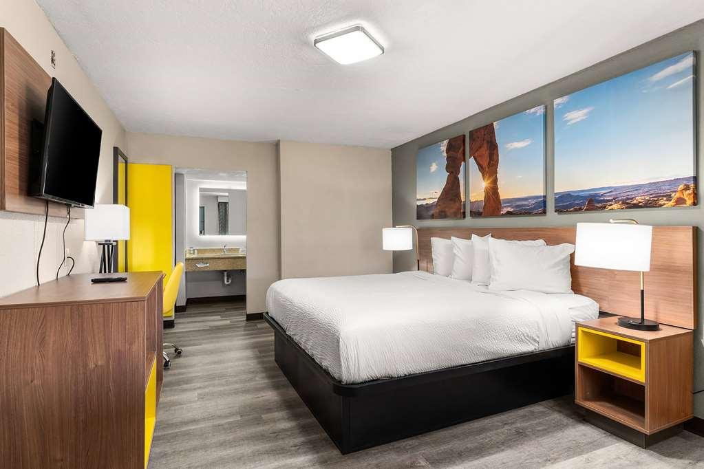 Days Inn By Wyndham Albuquerque Northeast Номер фото