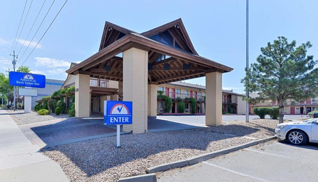 Days Inn By Wyndham Albuquerque Northeast Экстерьер фото